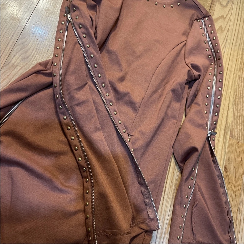 Masseys Edgie Brown Dress Studs Zippers Small